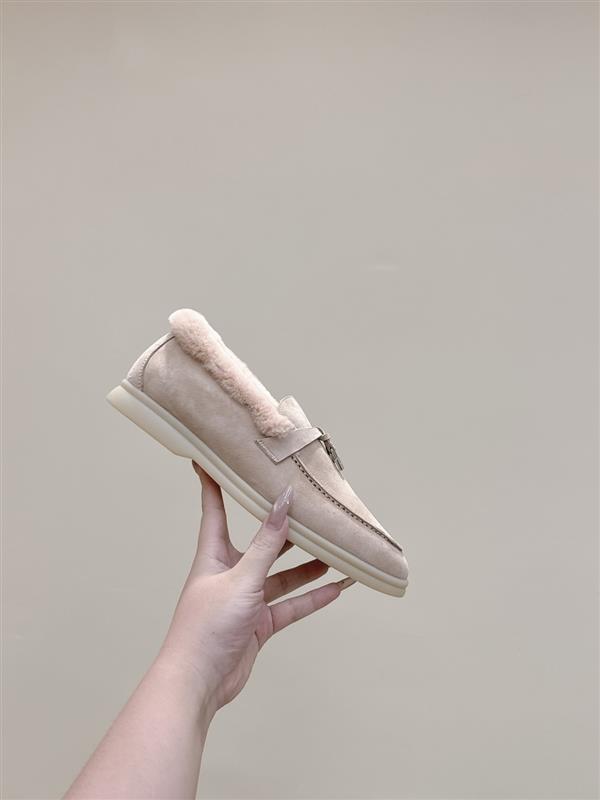 2025126104251936 440